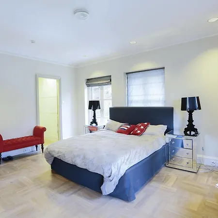 Oda ve Kahvaltı Charlotte 5*